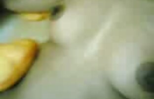 XXX Cận cảnh bộ ngực sẽx xx săn chắc của 18yo với núm vú ngược