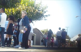 XXX Dirty Milf thú vui mình trong khi anh ấy xem xxx video cơm